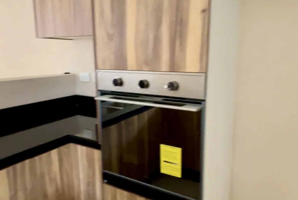 Built-in oven – 3-bedroom house in Residencial Valenia, Playa del Carmen