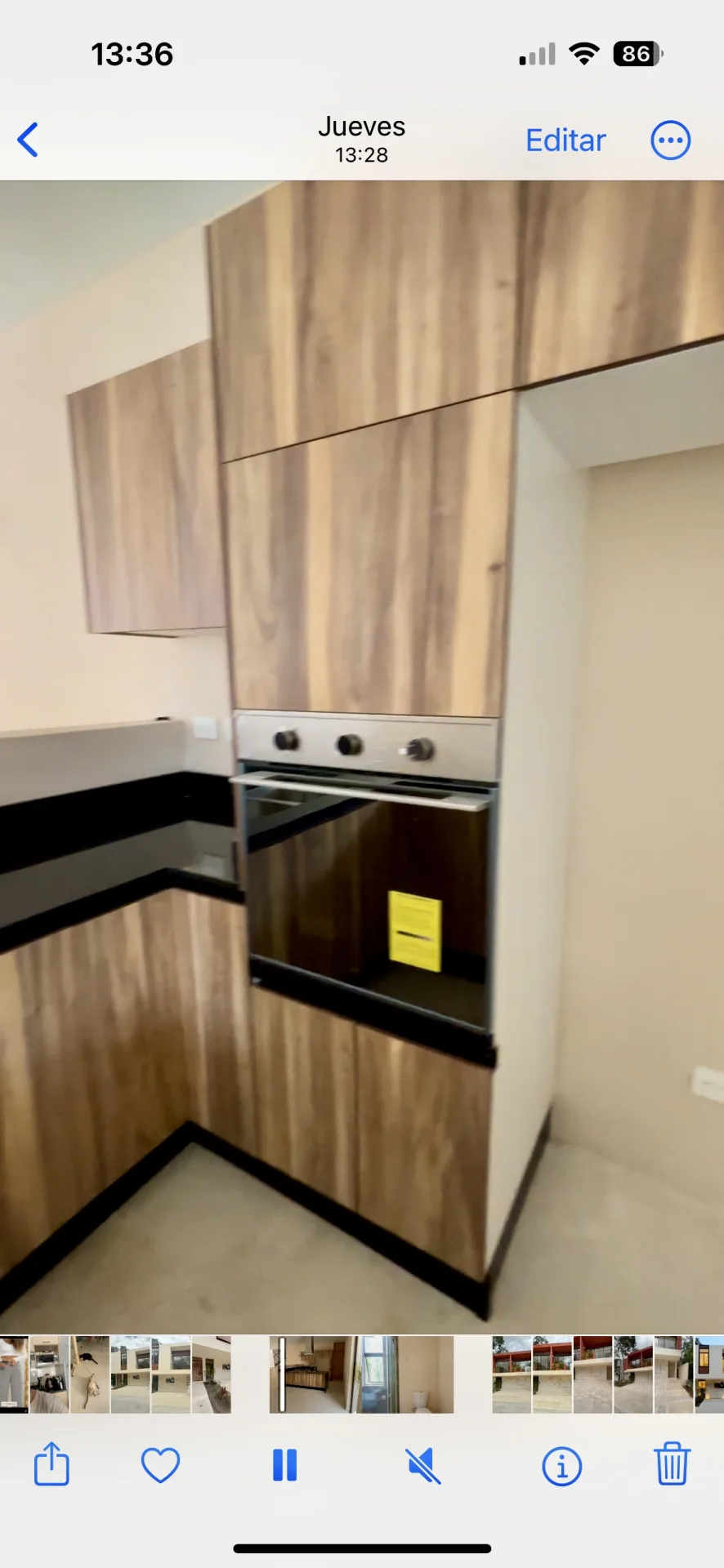 Built-in oven – 3-bedroom house in Residencial Valenia, Playa del Carmen
