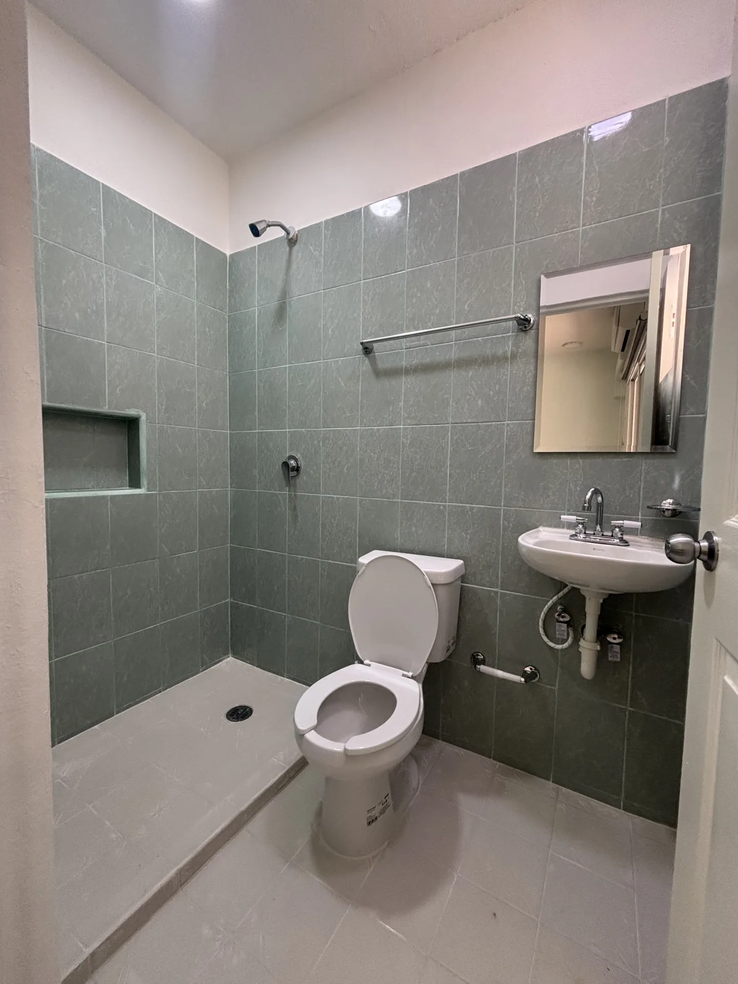 Second bathroom – 2-bedroom condo for rent in Playacar Phase 2
