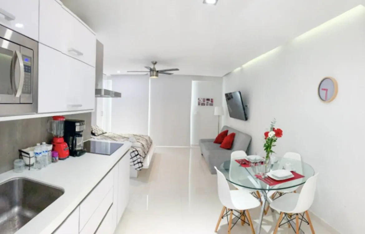 Kitchen and dining area – 1-bedroom condo in Playa del Carmen