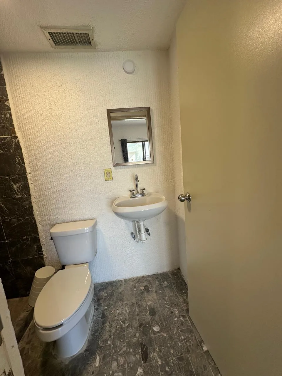 Baño – departamento de 2 recámaras en Cancún