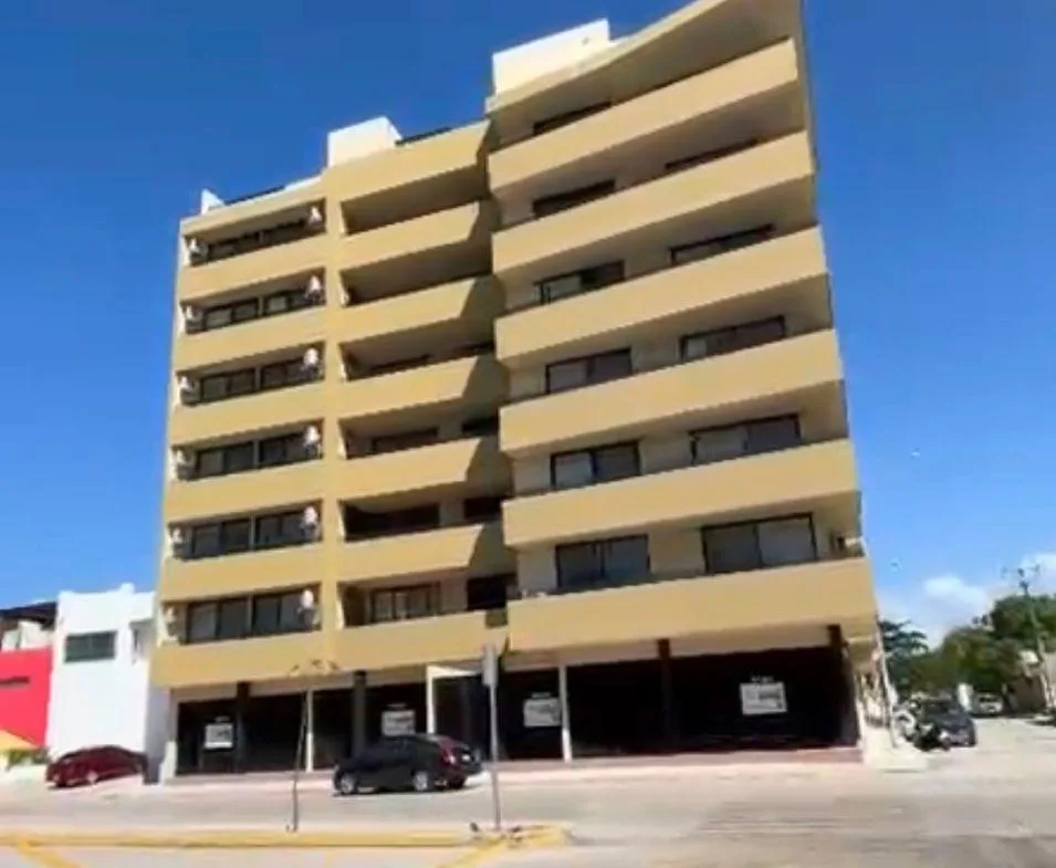 Departamento de 2 recámaras con terraza en venta en Playa del Carmen