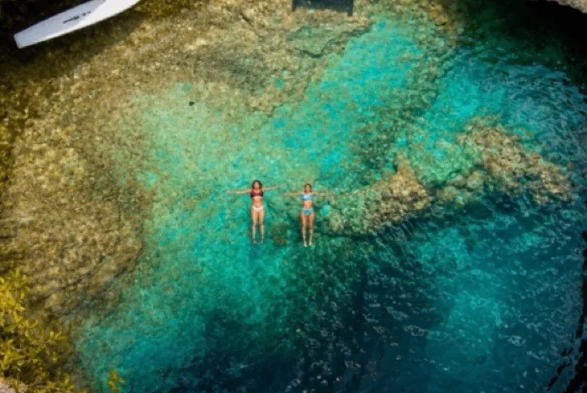 2-Bedroom Condo for Sale in Puerto Morelos | 3 Minutes from the Beach | Rooftop Pool