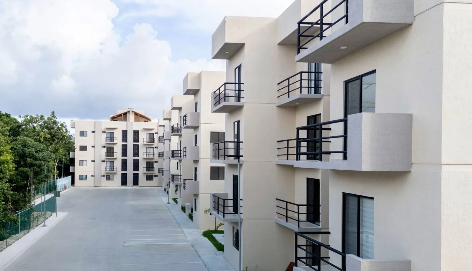 2-Bedroom Condo for Sale in Puerto Morelos | 8 Min from the Beach | Pools and Clubhouse
