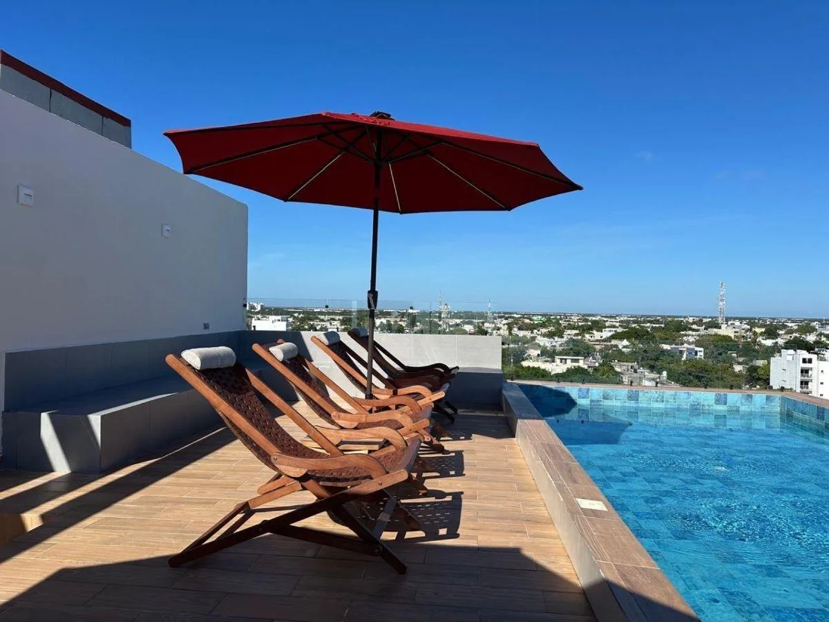 Studio with Balcony for Sale in Playa del Carmen | 4 Blocks from Playa 72 | Rooftop Pool
