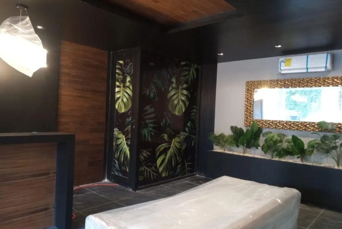 Studio with Balcony for Sale in Playa del Carmen | 4 Blocks from Playa 72 | Rooftop Pool