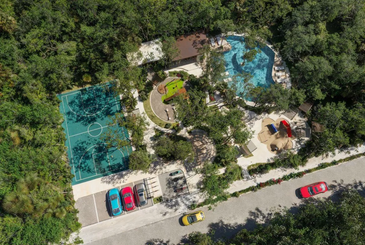 Lote en esquina de 250 m² en venta en Playa del Carmen